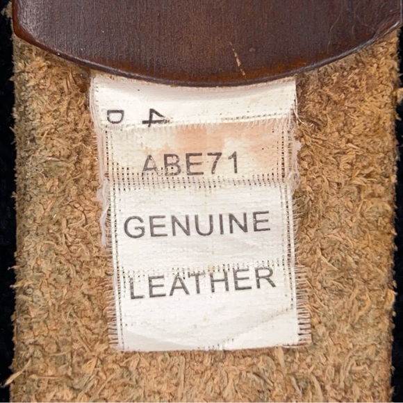 Vintage Small Mossimo Brown Genuine Leather Belt Womens Western Classic - Picture 4 of 16